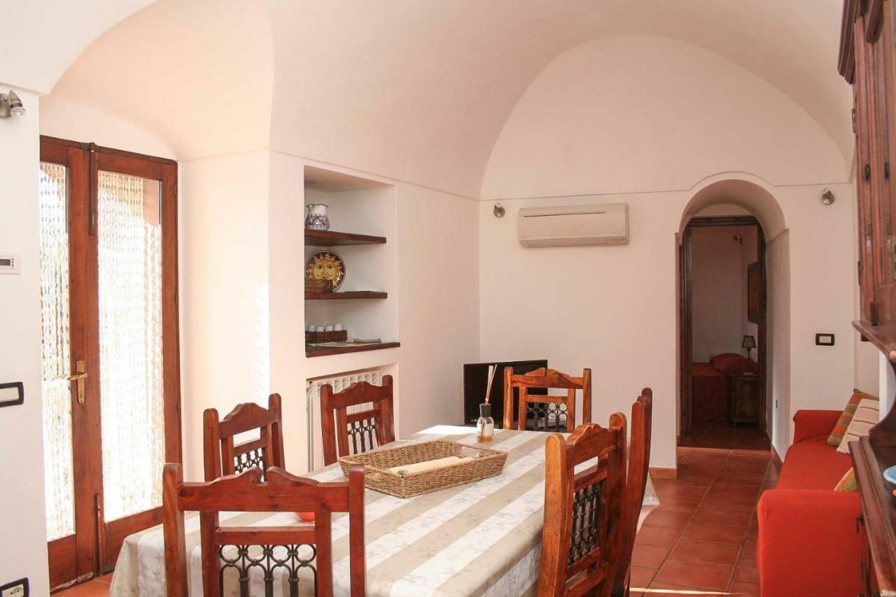 Dammuso Favarelle Da Caty Scauri (Sicily) Exterior foto